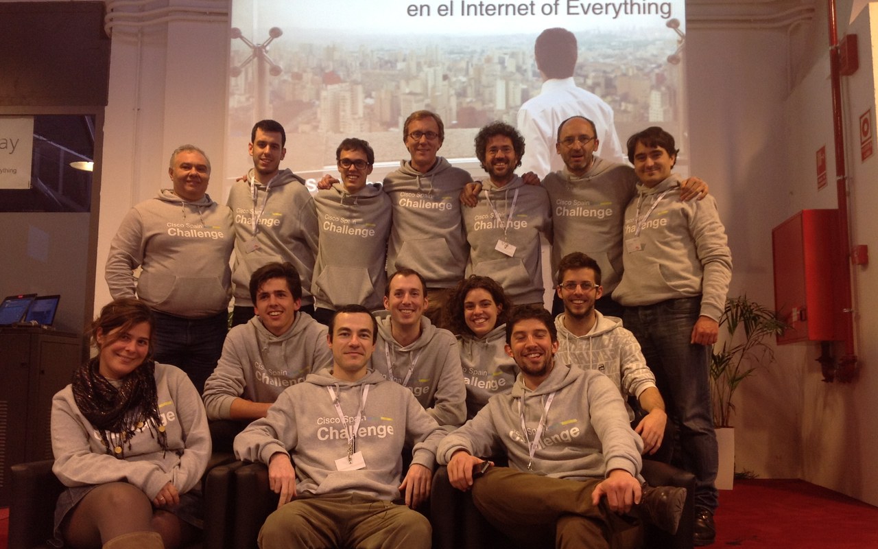 Foto de grupo de un programa de Internet of Everything